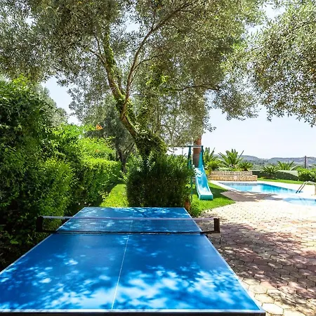 Вилла Kardasis Perama (Crete)